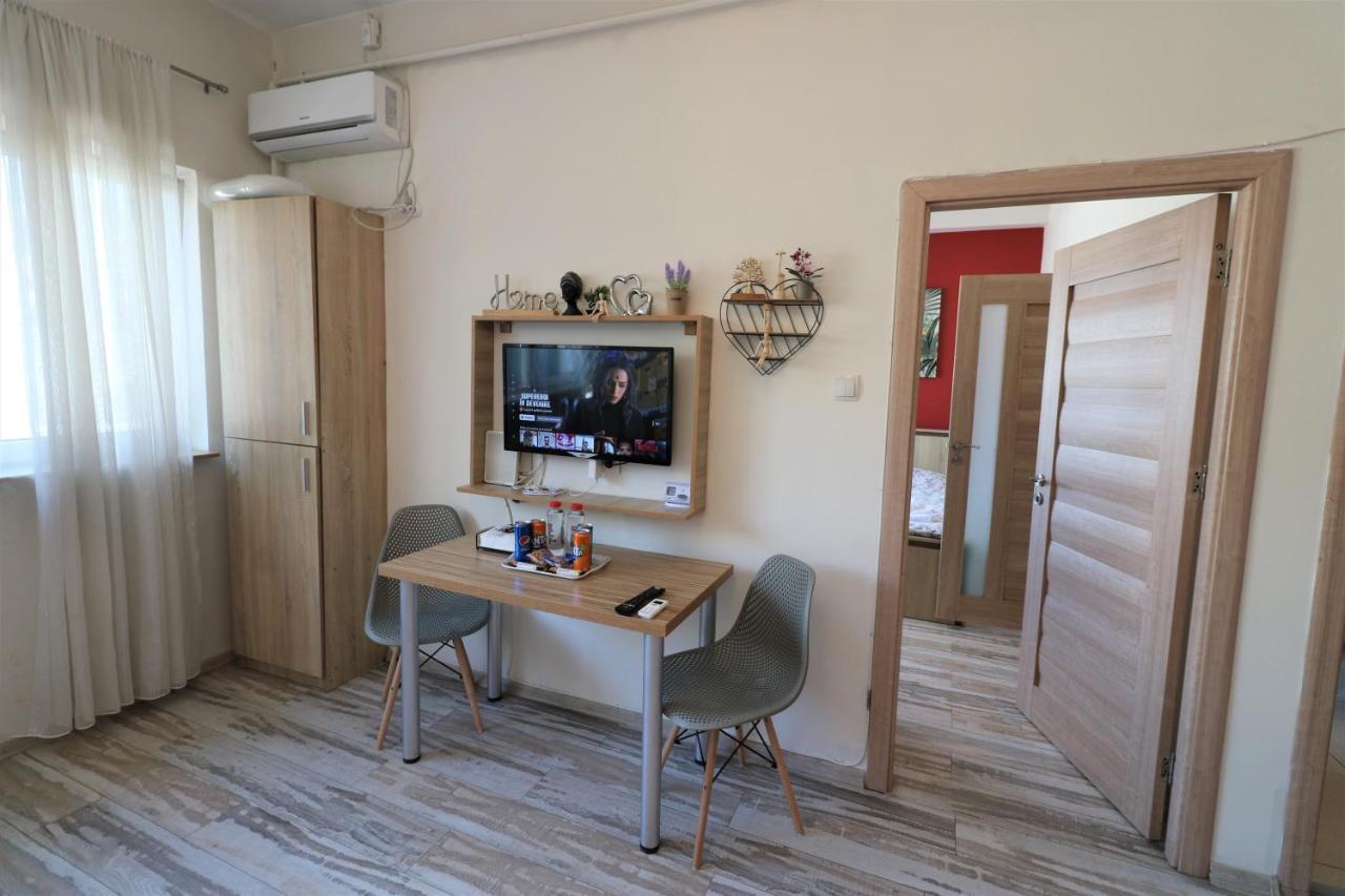 Charming Cozy Apartment - Old Town - Free Minibar Букурещ Екстериор снимка