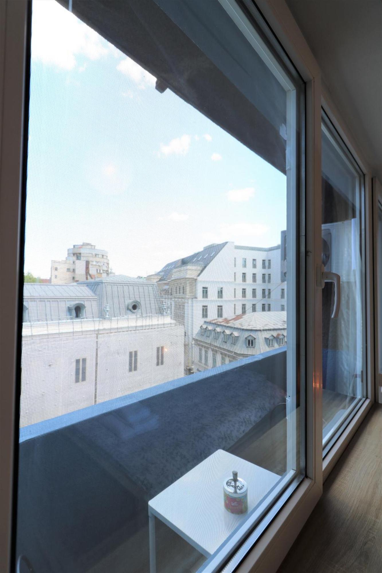 Charming Cozy Apartment - Old Town - Free Minibar Букурещ Екстериор снимка